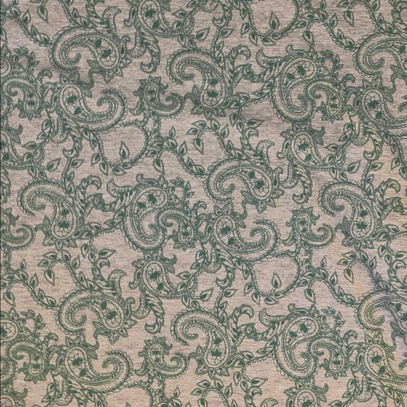 NWT LuLaRoe Patrick Top with paisley like pattern - Picture 6 of 8